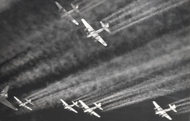 Escadron de B-17 au dessus de Dresde
